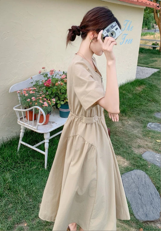 卡其拉鍊連衣裙