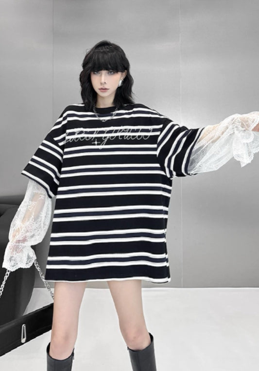 條紋蕾絲拼接上衣