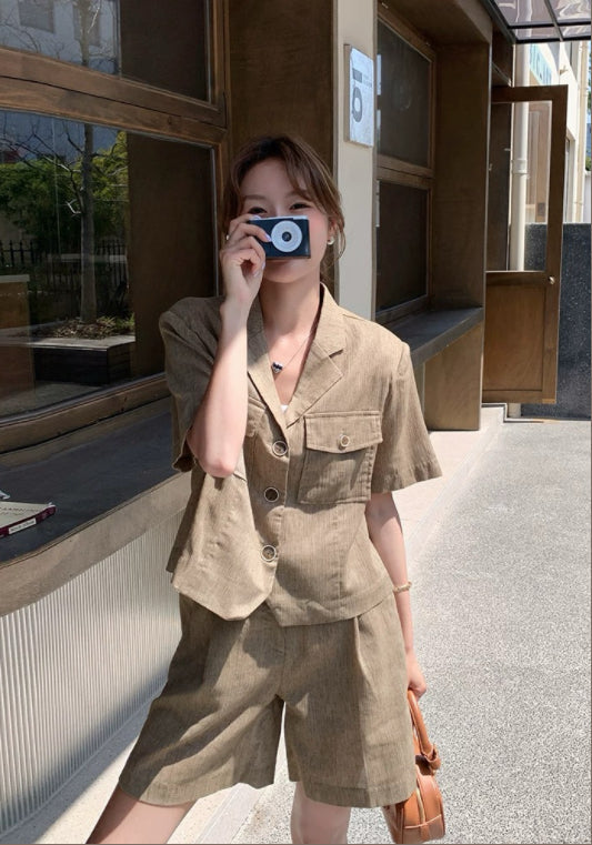 卡其短西裝兩件套