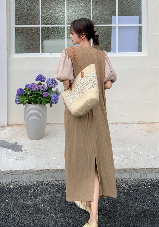 咖色泡泡袖連衣裙