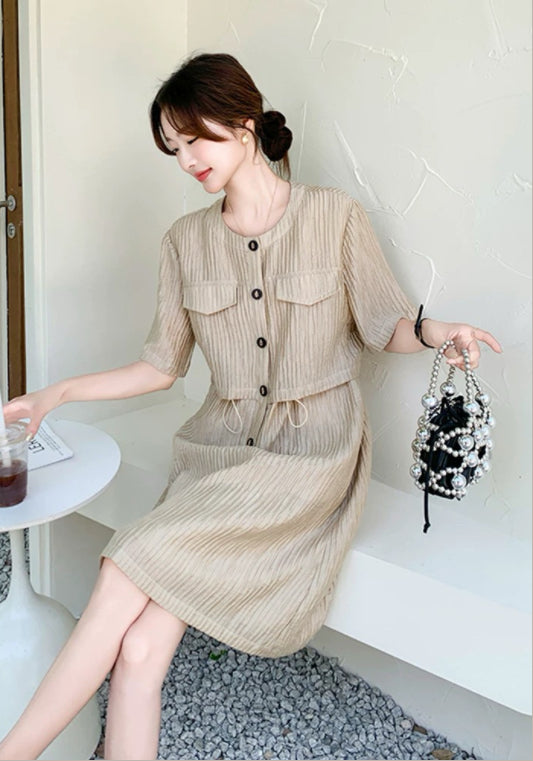 卡其條紋連衣裙