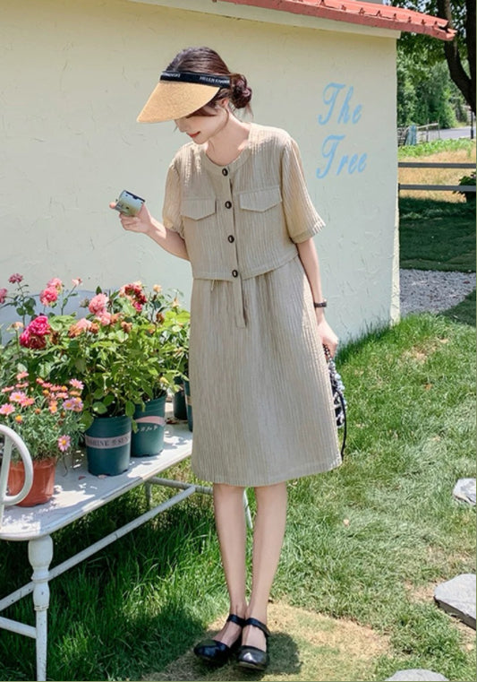 卡其條紋連衣裙